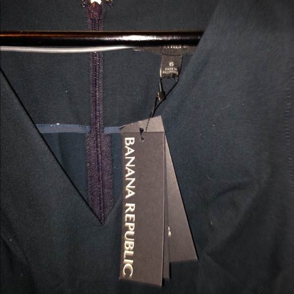 🌼dark green classic pretty dress🌼 - Picture 2 of 2